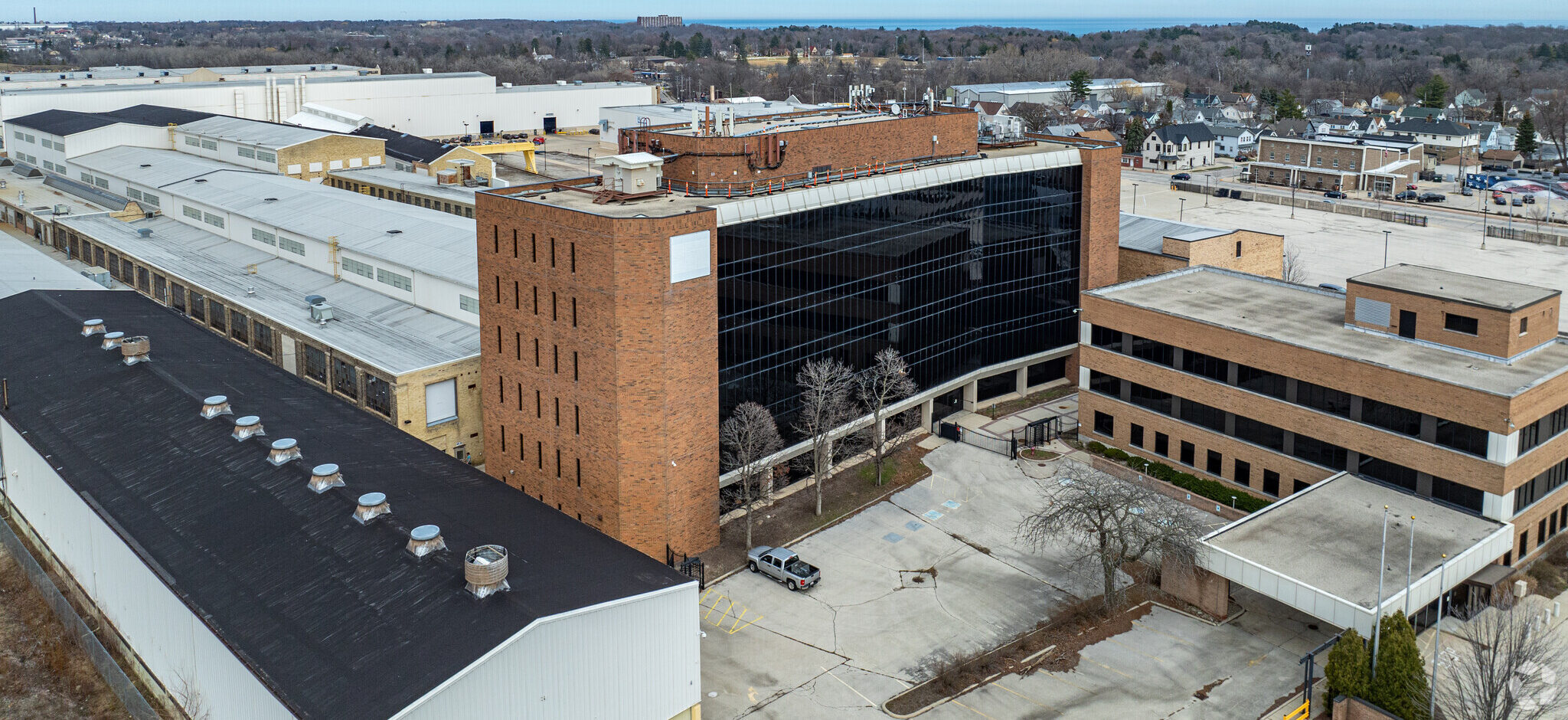 1100-milwaukee-ave-south-milwaukee-wi-building-photo-3-largehighdefinition